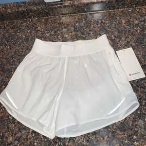 Lululemon Hotty Hot 4” Logo Shorts